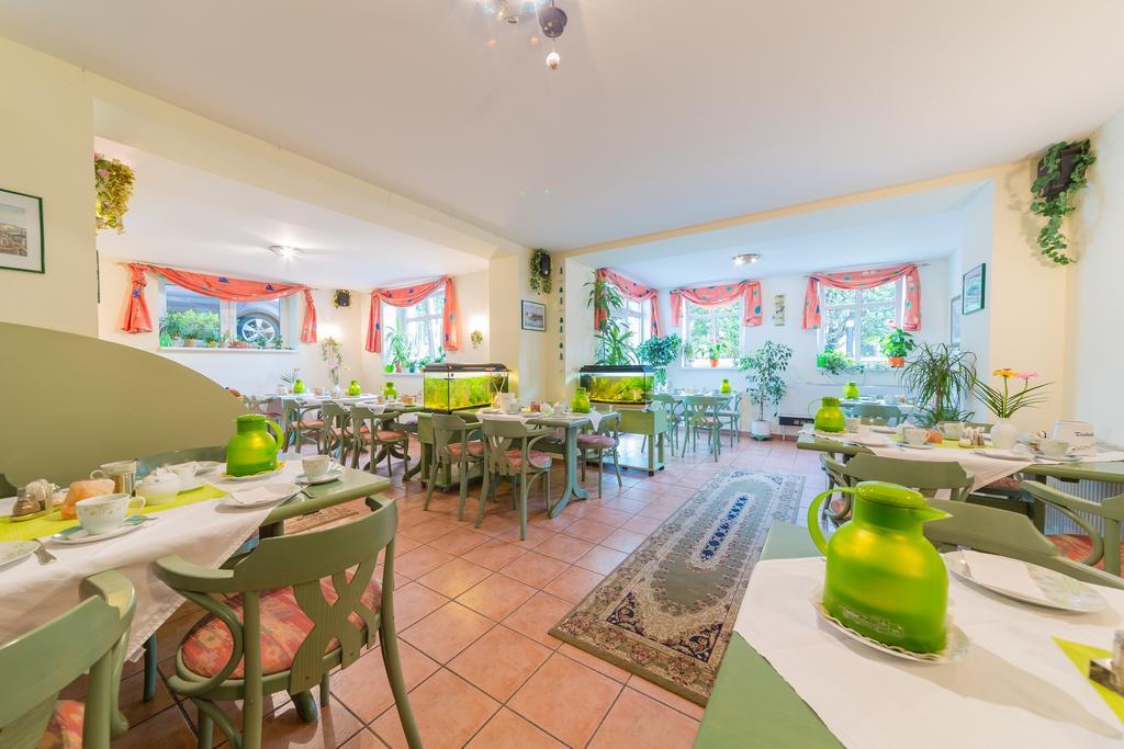 Haus Troja Hotel Rostock Ngoại thất bức ảnh