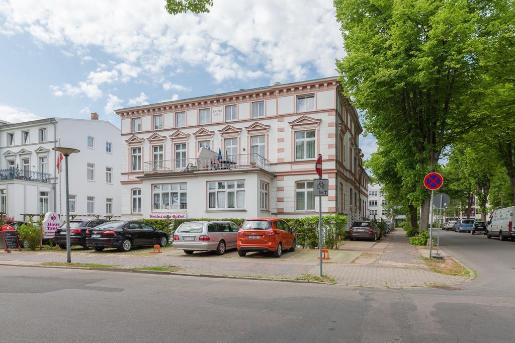 Haus Troja Hotel Rostock Ngoại thất bức ảnh